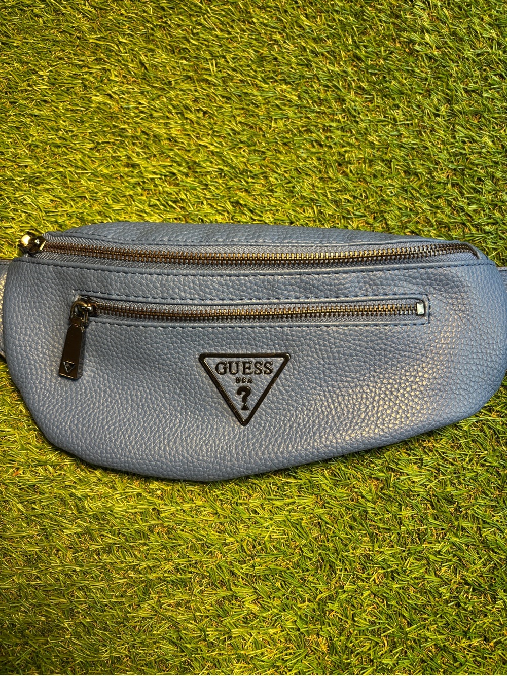 GUESS | Unisex Varsity Pop Mini Belt Bag